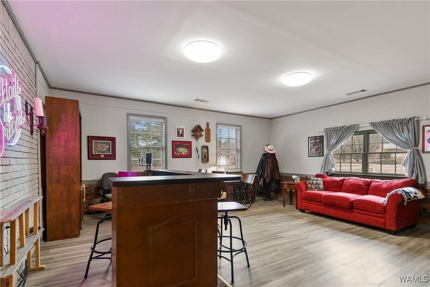 OPEN HOUSE April 19th from 2-4 pm! Enjoy space, comfort, and - photo 31