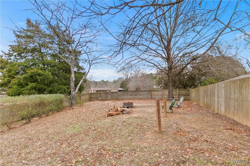OPEN HOUSE April 19th from 2-4 pm! Enjoy space, comfort, and - photo 37