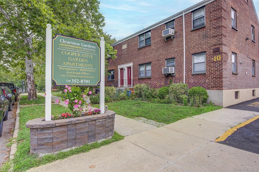 Welcome to this spacious 3-bedroom, 1-bath lower-level corner - photo 2