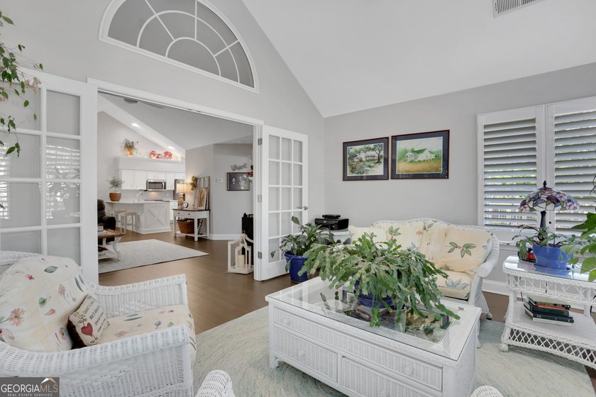 Beautifully updated and completely turnkey ranch home in the - photo 18