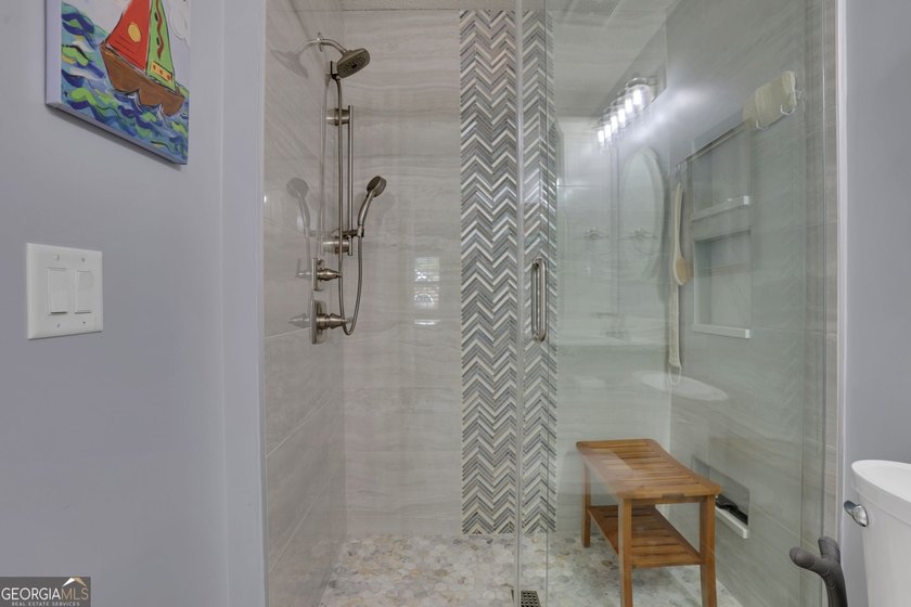 Beautifully updated and completely turnkey ranch home in the - photo 22