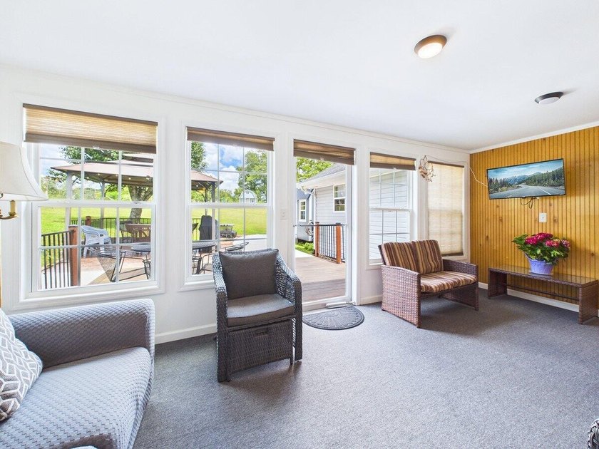 5 bed/3.5 bath. Nestled in a highly desirable area, this - photo 40