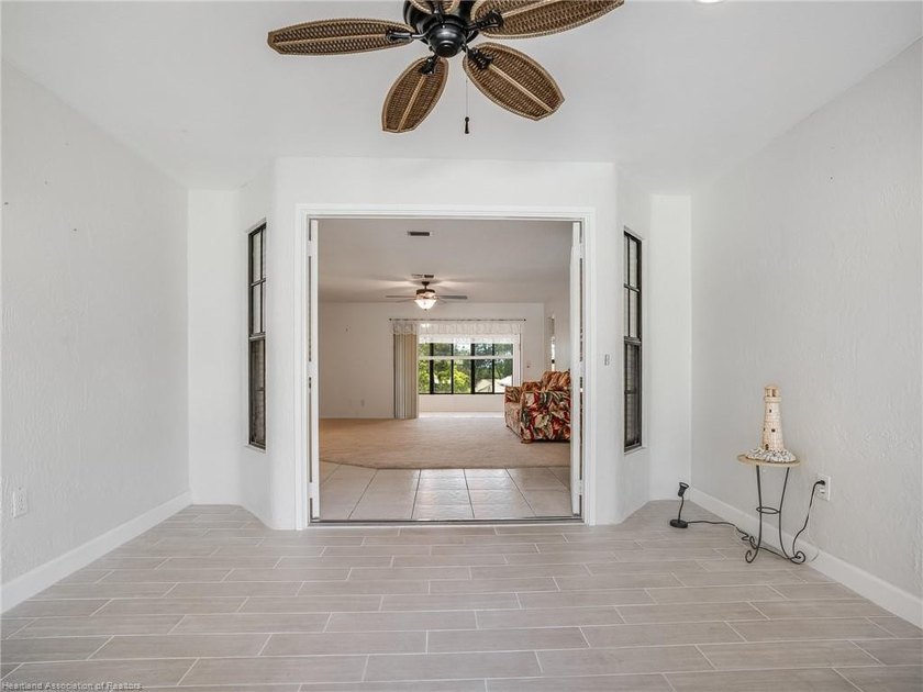 Welcome to easy Florida living in the desirable Tomoka Heights - photo 7