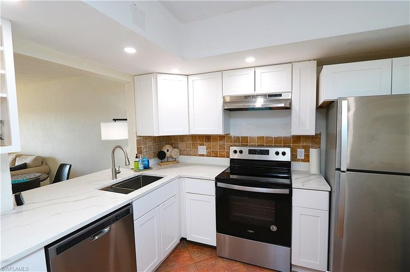WELCOME TO GULF WINDS EAST! THIS LARGE 2 BEDROOM 2 BATH SECOND - photo 6