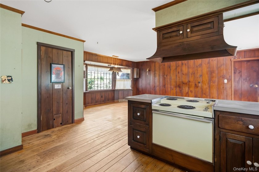 Nestled within a charming community on a beautiful, private 1 - photo 12