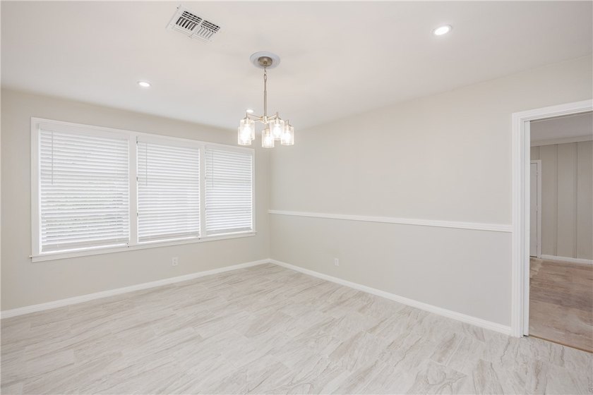 Enjoy this fantastic neighborhood, just blocks from Ocean Drive - photo 14