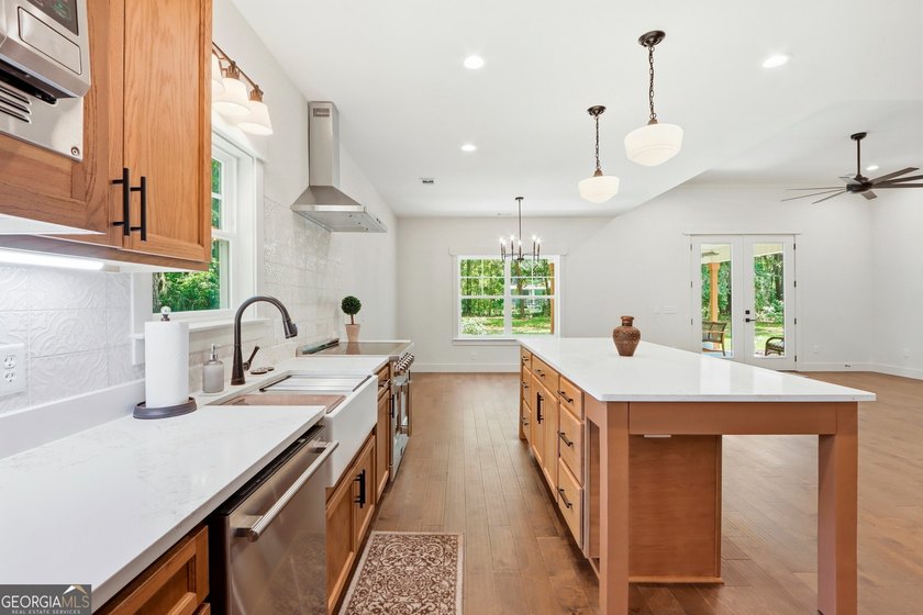 Superlative NEW CONSTRUCTION (w/ dock access) in the heart of - photo 15