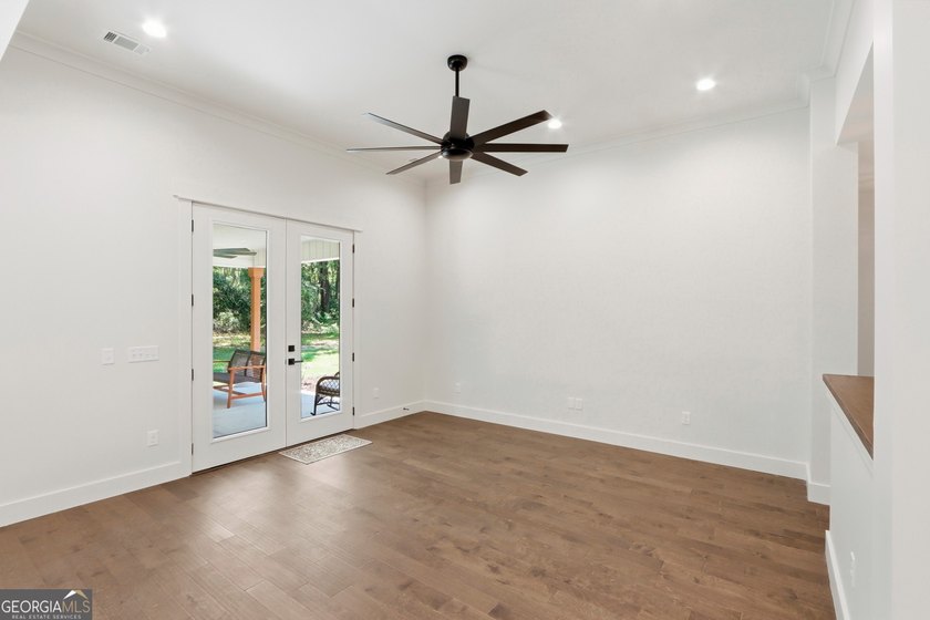 Superlative NEW CONSTRUCTION (w/ dock access) in the heart of - photo 24