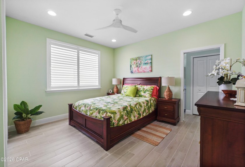 Welcome Home to Paradise! Prepare to fall in love with this - photo 29