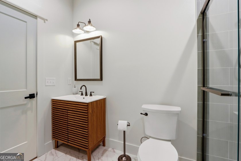 Superlative NEW CONSTRUCTION (w/ dock access) in the heart of - photo 30