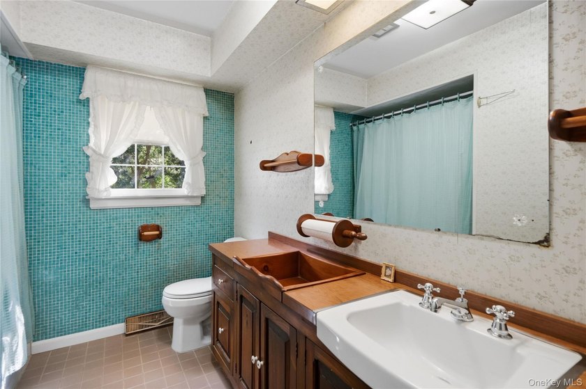 Nestled within a charming community on a beautiful, private 1 - photo 30