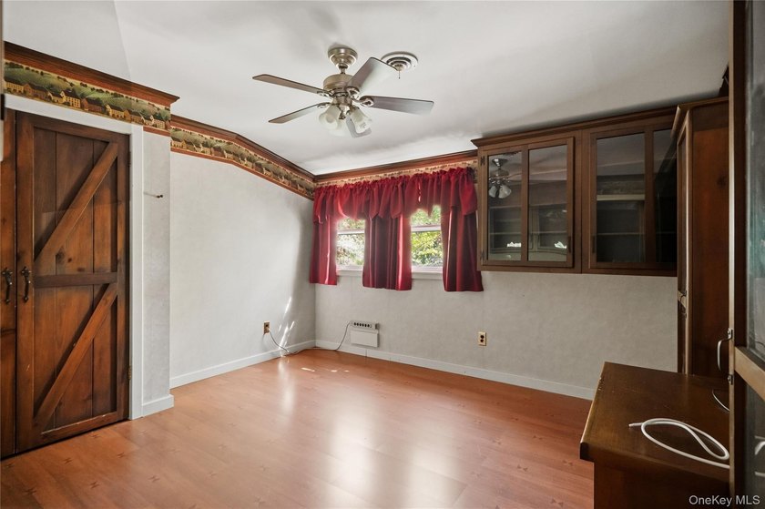 Nestled within a charming community on a beautiful, private 1 - photo 31