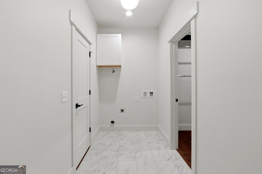 Superlative NEW CONSTRUCTION (w/ dock access) in the heart of - photo 39