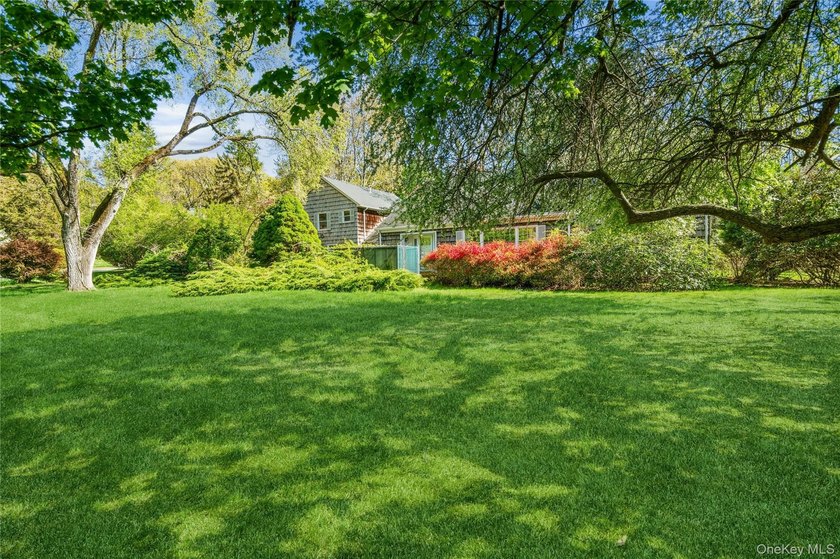Nestled within a charming community on a beautiful, private 1 - photo 42