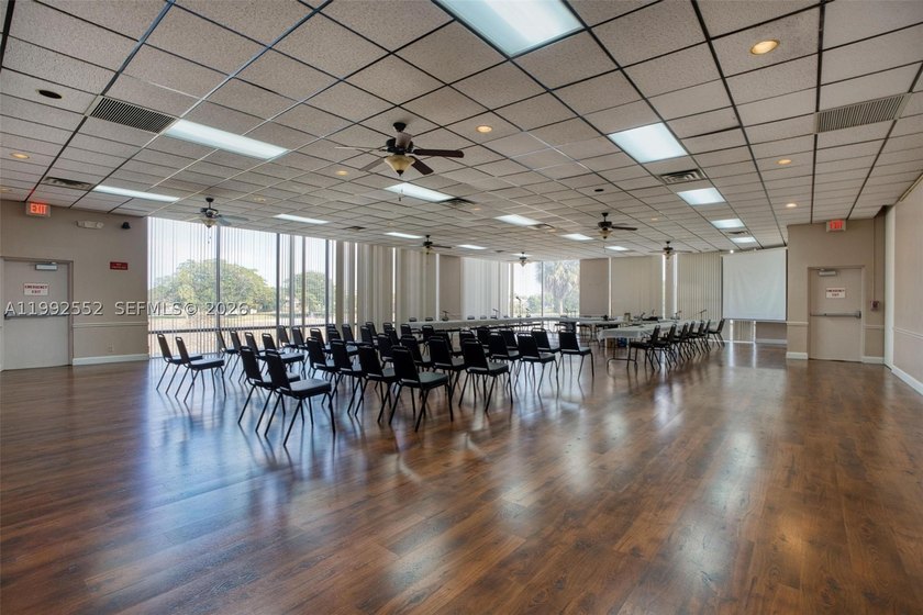 Fantastic opportunity for buyers and investors. 55+ community - photo 18