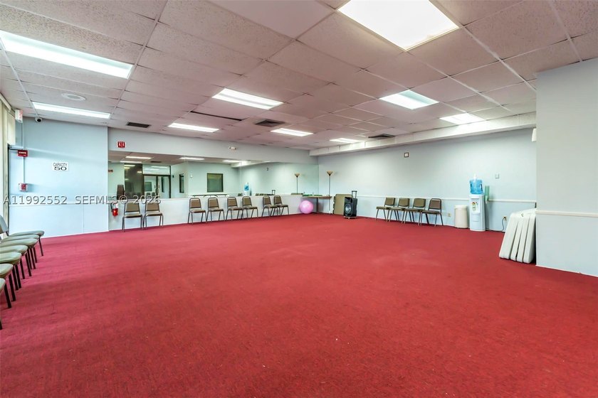 Fantastic opportunity for buyers and investors. 55+ community - photo 20