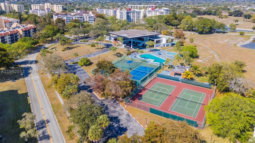 Fantastic opportunity for buyers and investors. 55+ community - photo 25