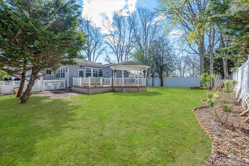 Expanded wide- line ranch set on a generous 75/150 property in - photo 25