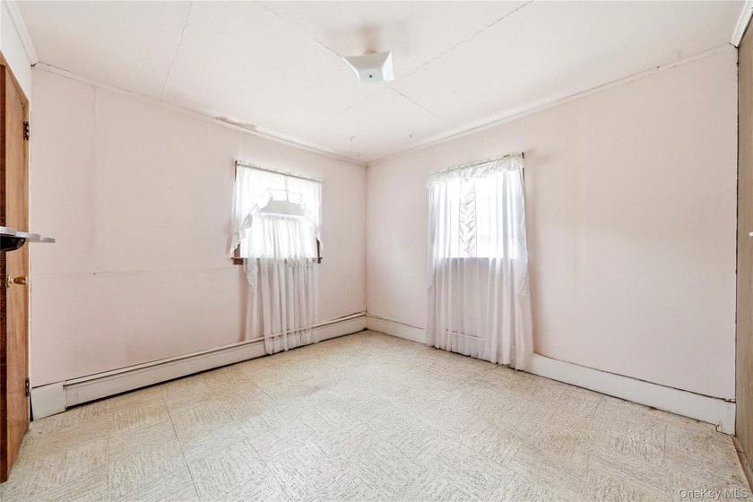 Unique Home in Lindy Village with Partial Dormer. Make This Your - photo 10