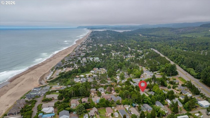 Welcome to 50 Pacific in beautiful Depoe Bay, Oregon! This - photo 10