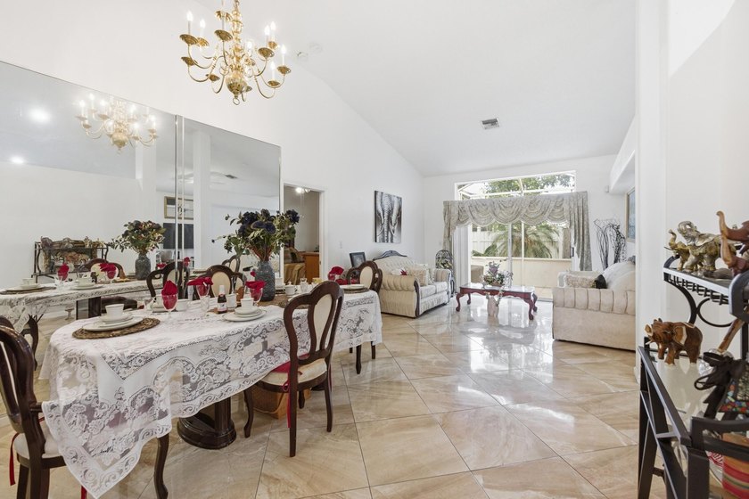 Welcome home to this well-maintained property, ideally located - photo 3