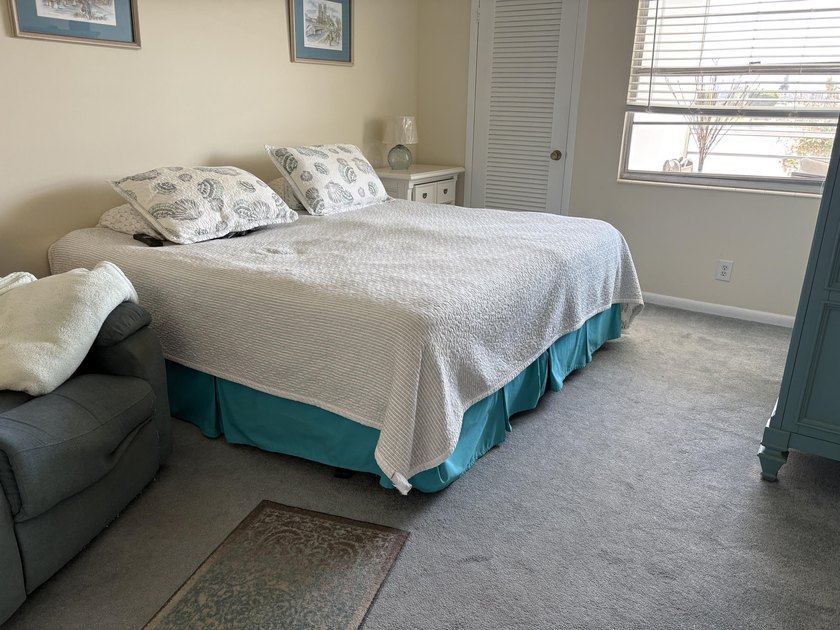 Discover this well-appointed two-bedroom, two-bathroom - photo 12