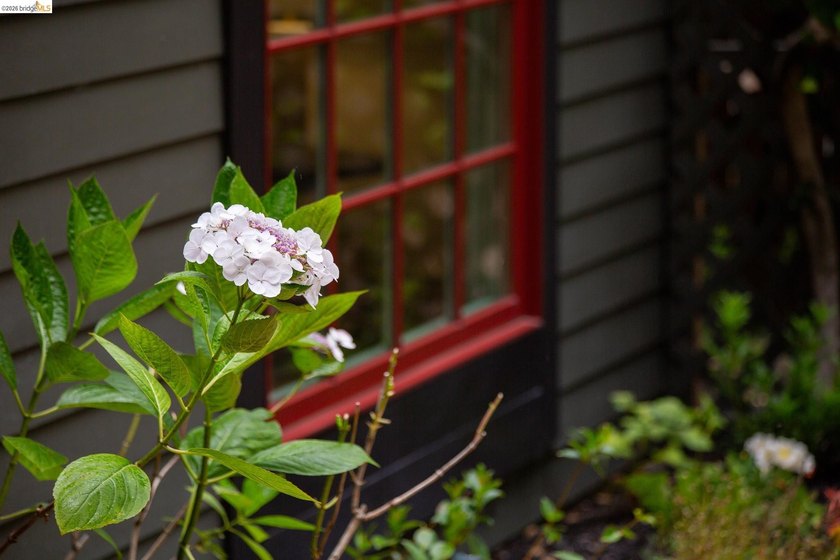 Tucked discreetly behind a gate in the heart of Montclair, this - photo 13