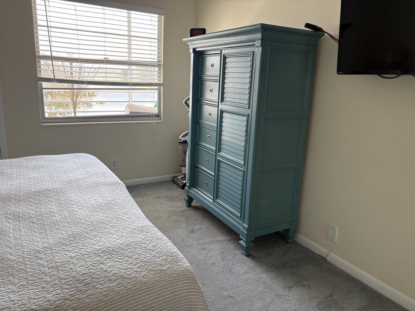 Discover this well-appointed two-bedroom, two-bathroom - photo 13