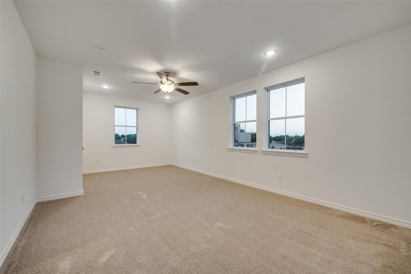 ASSUMABLE VA LOAN AVAILABLE! Buyers do not have to be veterans - photo 14