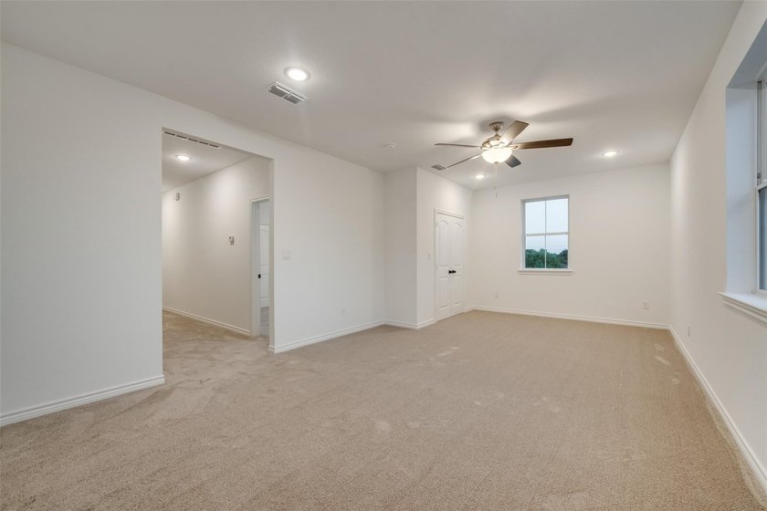 ASSUMABLE VA LOAN AVAILABLE! Buyers do not have to be veterans - photo 15