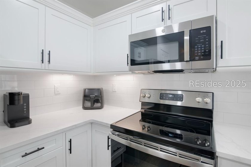Panoramic Skull Creek and Intracoastal views highlight this - photo 17