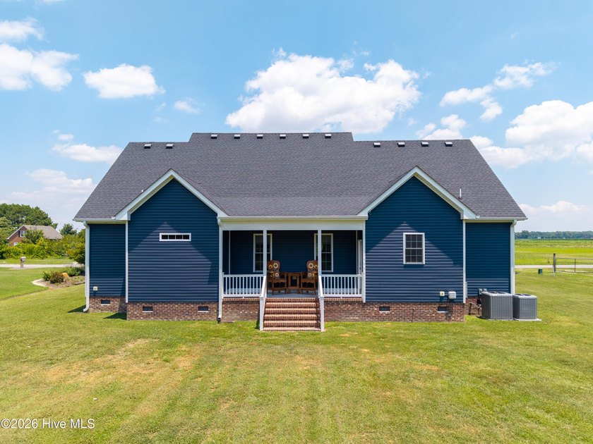 Welcome to 106 Spud Drive, a beautifully crafted home built in - photo 20