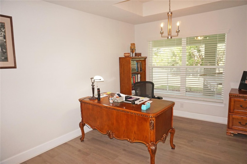 Spacious and impressive 4 Bedroom, 3 Bathroom home with attached - photo 27