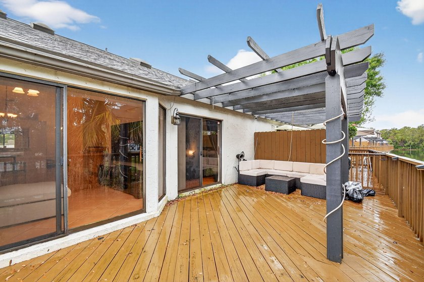 Discover this inviting 2-bedroom, 2-bath villa with 1-car garage - photo 32