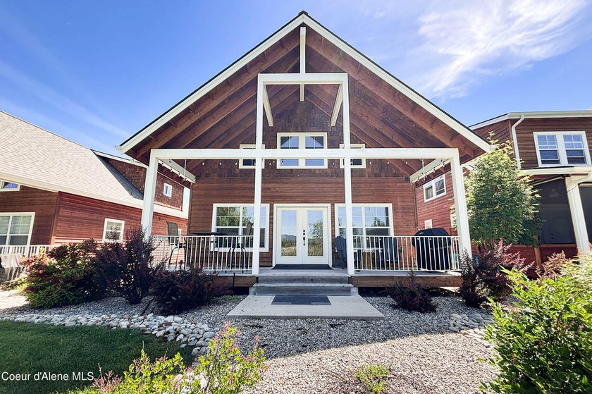 Stunning views are yours in this upscale Dover Bay bungalow - photo 33