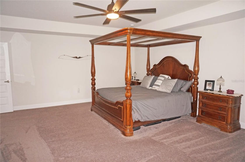 Spacious and impressive 4 Bedroom, 3 Bathroom home with attached - photo 33