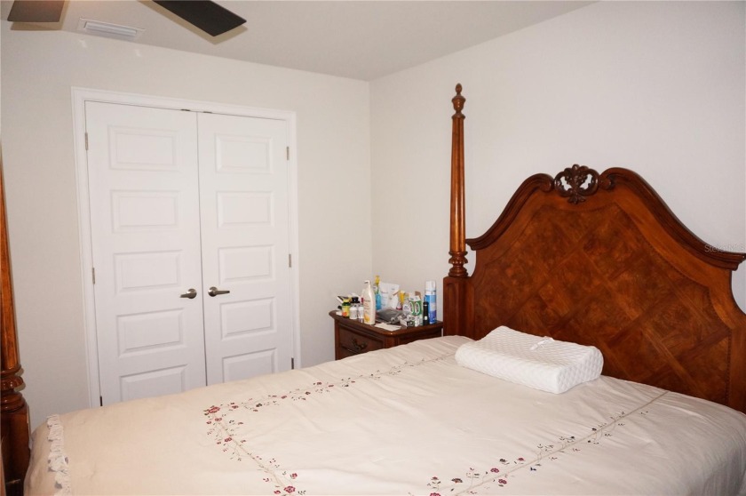 Spacious and impressive 4 Bedroom, 3 Bathroom home with attached - photo 40