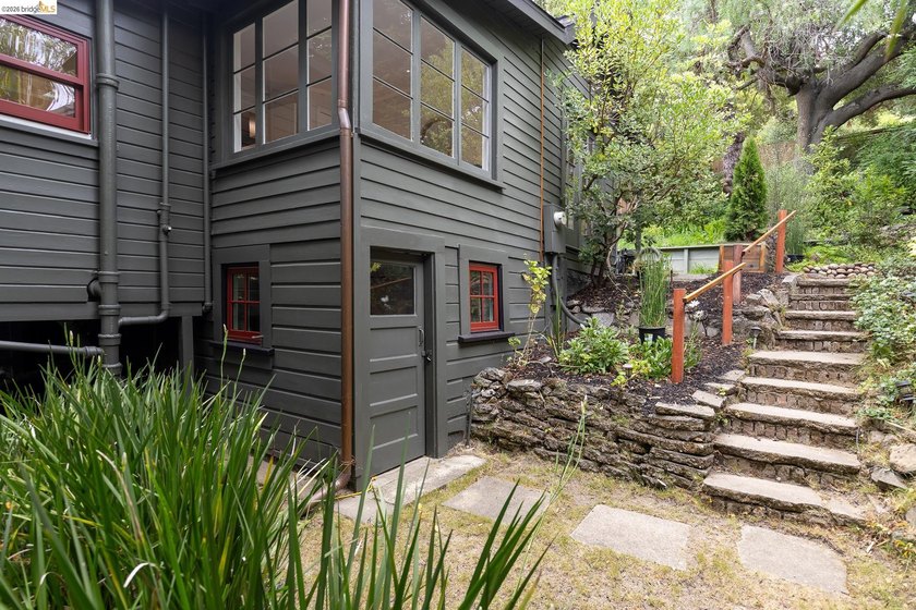 Tucked discreetly behind a gate in the heart of Montclair, this - photo 41