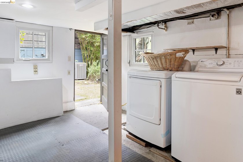 Tucked discreetly behind a gate in the heart of Montclair, this - photo 42