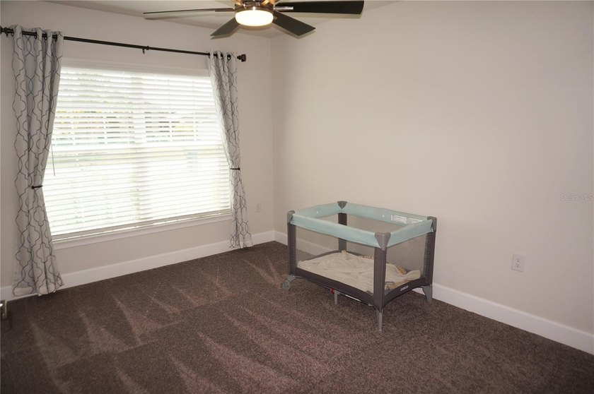 Spacious and impressive 4 Bedroom, 3 Bathroom home with attached - photo 47