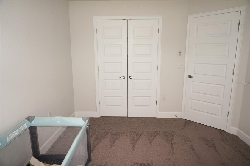 Spacious and impressive 4 Bedroom, 3 Bathroom home with attached - photo 48