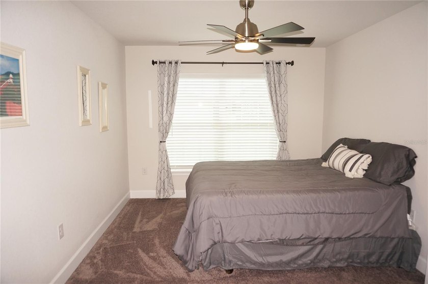 Spacious and impressive 4 Bedroom, 3 Bathroom home with attached - photo 52