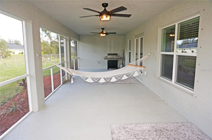 Spacious and impressive 4 Bedroom, 3 Bathroom home with attached - photo 53