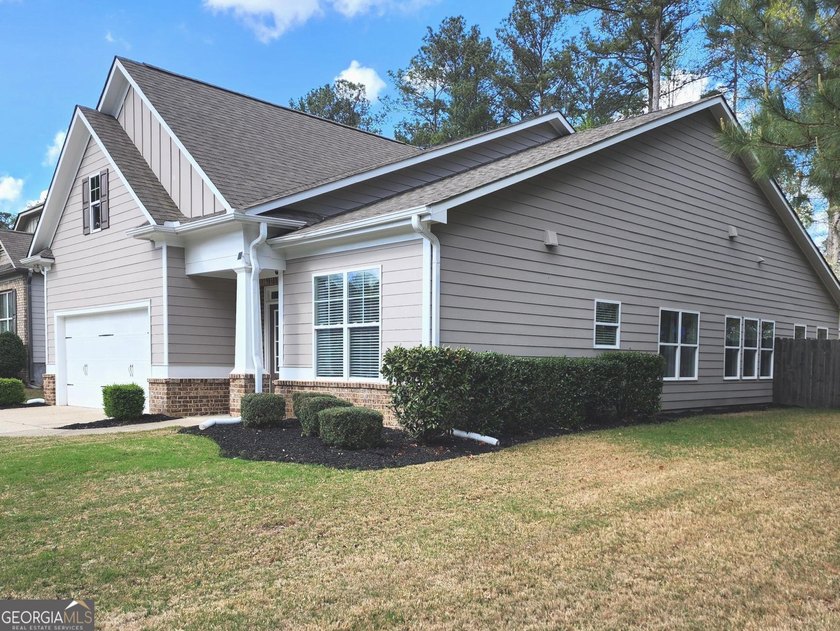 Welcome to 1072 Creekhead. This 4 Bedroom 3 full bath home is - photo 3