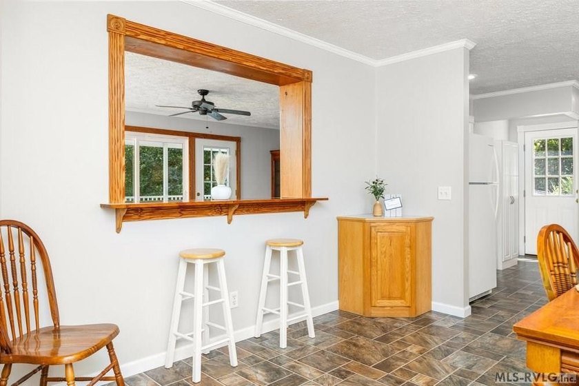 Things change but what buyers want on Lake Gaston has never - photo 12