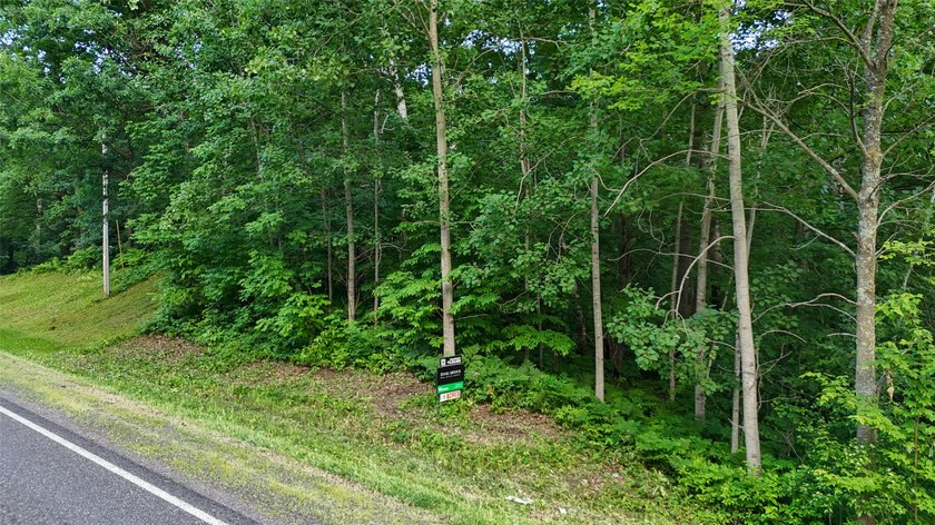 Discover the perfect blend of privacy, nature, and convenience - photo 14