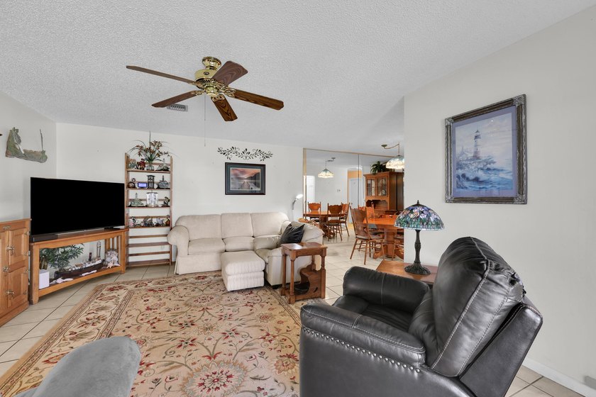 Welcome to the sought-after 55+ community of Palm Grove in Fort - photo 17