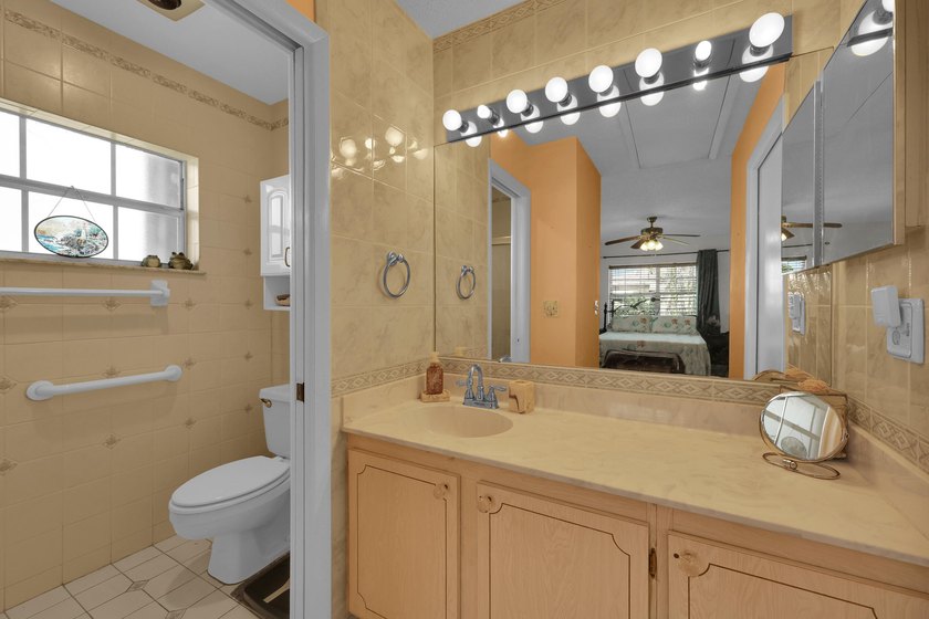 Welcome to the sought-after 55+ community of Palm Grove in Fort - photo 20