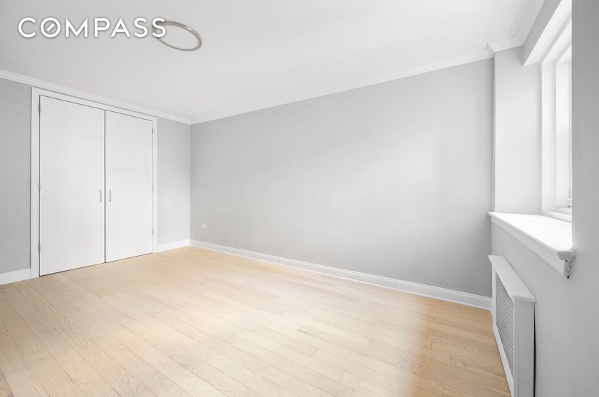 Welcome to Unit 12L, soon to be newly renovated, high-floor - photo 8