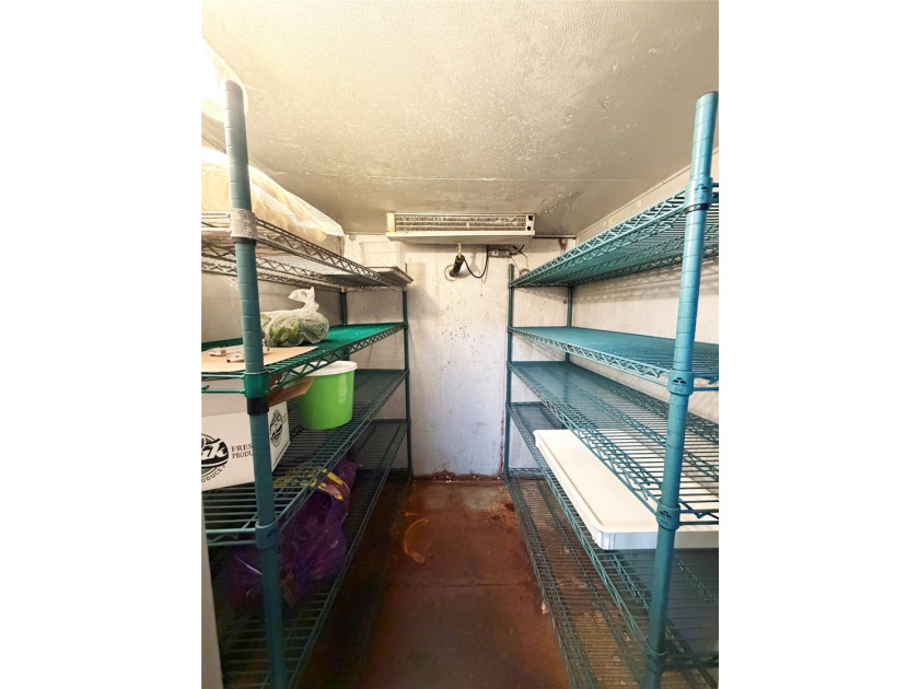 2,600 finished square feet, excellent visibility, and easy - photo 16